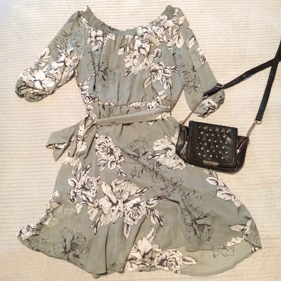 Maurices Dresses & Skirts - Maurices Mid-length Flowy Dress XL